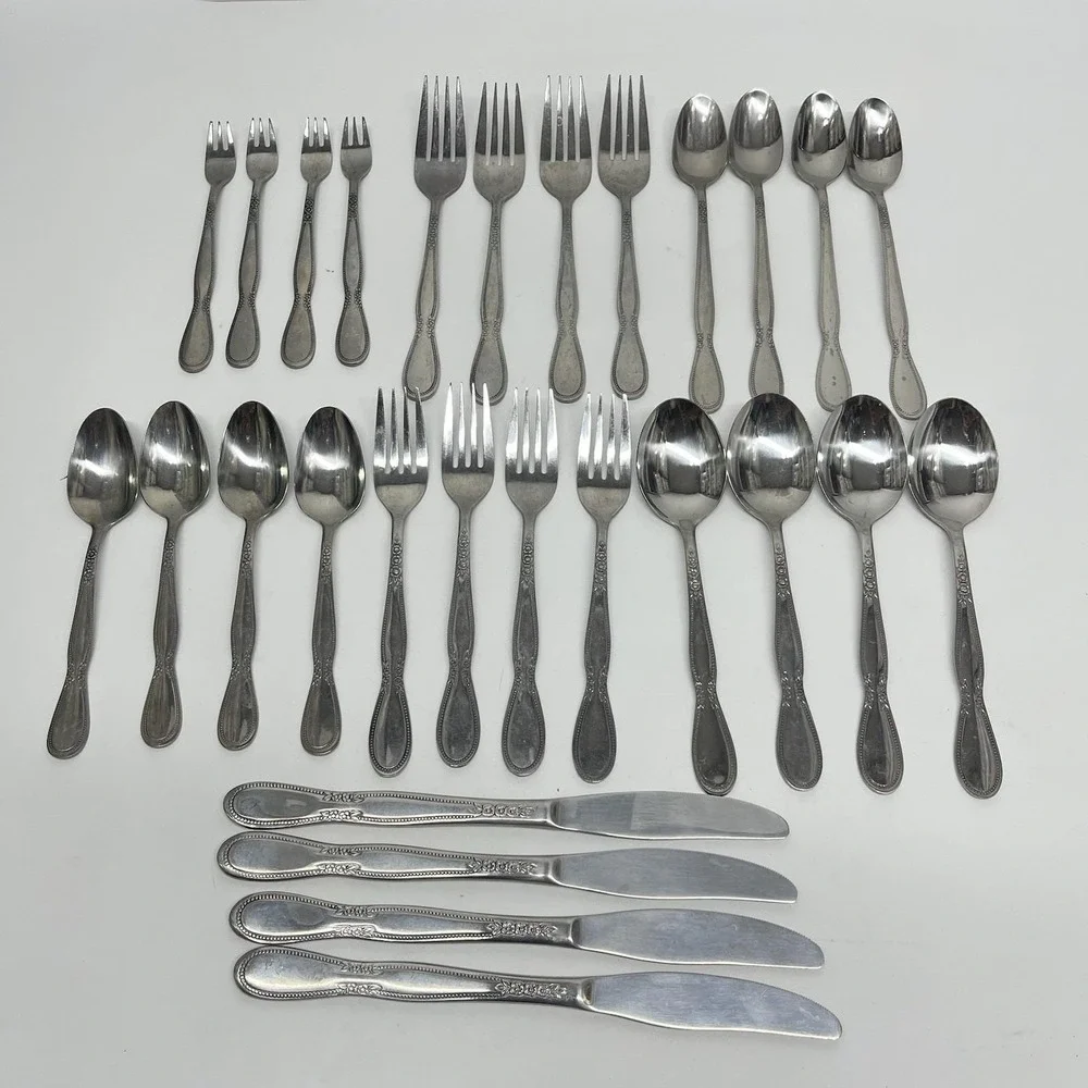 Vintage Northland Stainless Korea by Oneida Colonial Boutique Pattern 28 Piece